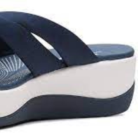 CLARKS  Arla Kaylie Cloudstepper Flip Flop Sandals - Navy/White - Picture 3 of 5